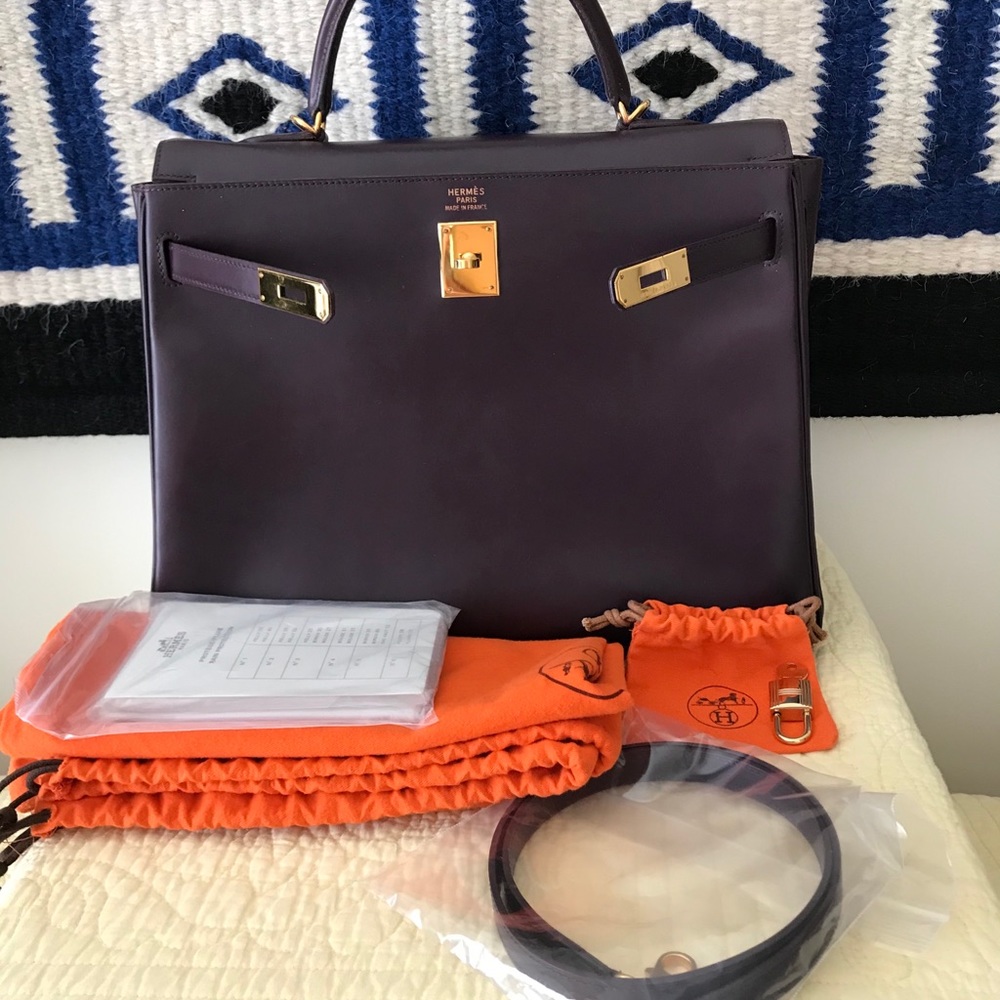 Auth Hermès Kelly 35 Raisin Box Leather w/GHW